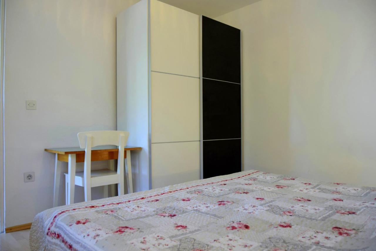 Miramar Gardenn Apartmment Banjol Exterior photo