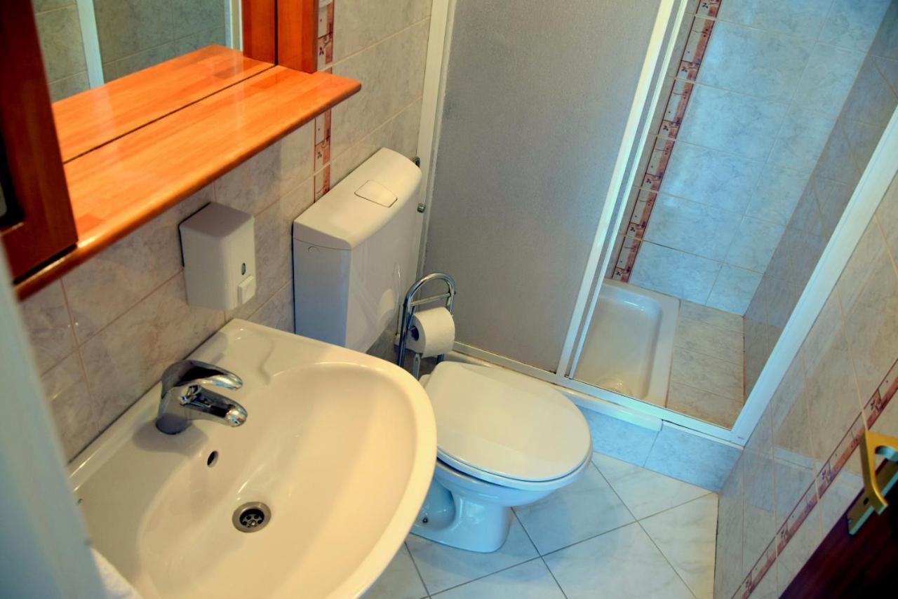 Miramar Gardenn Apartmment Banjol Exterior photo